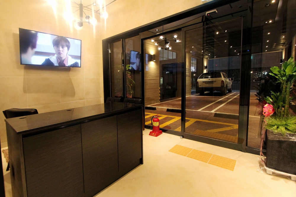 Dublin Hotel Busan Buitenkant foto