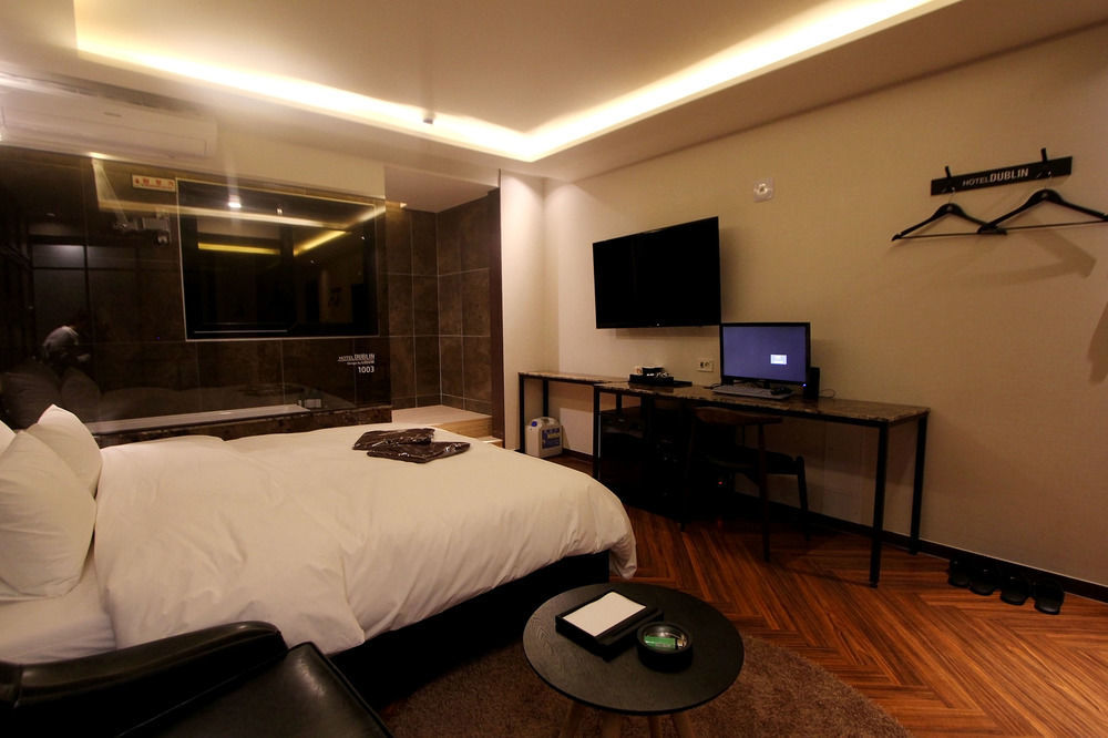 Dublin Hotel Busan Buitenkant foto