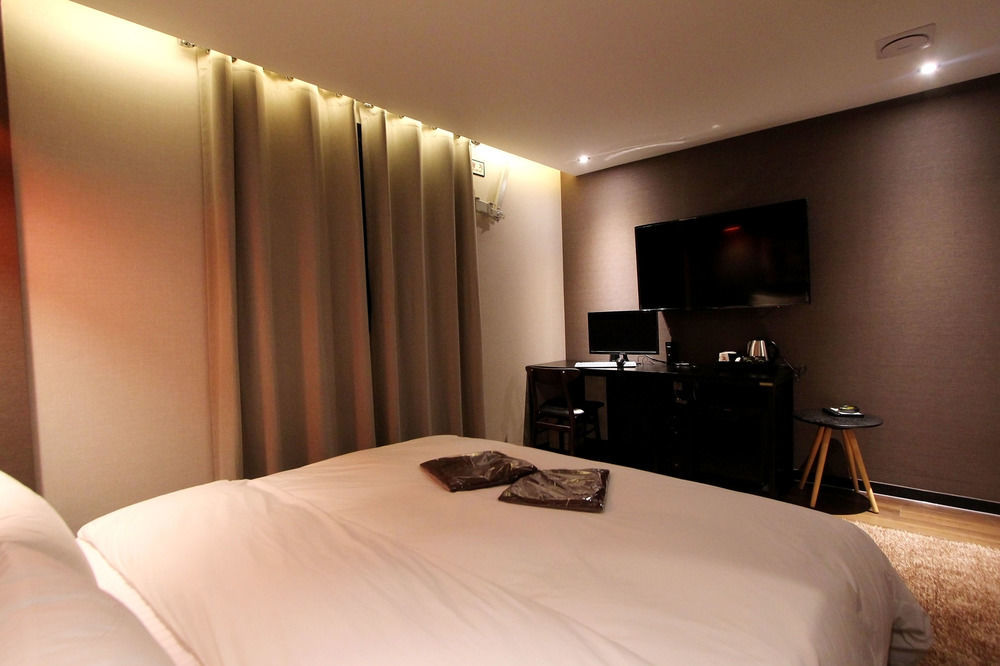 Dublin Hotel Busan Buitenkant foto