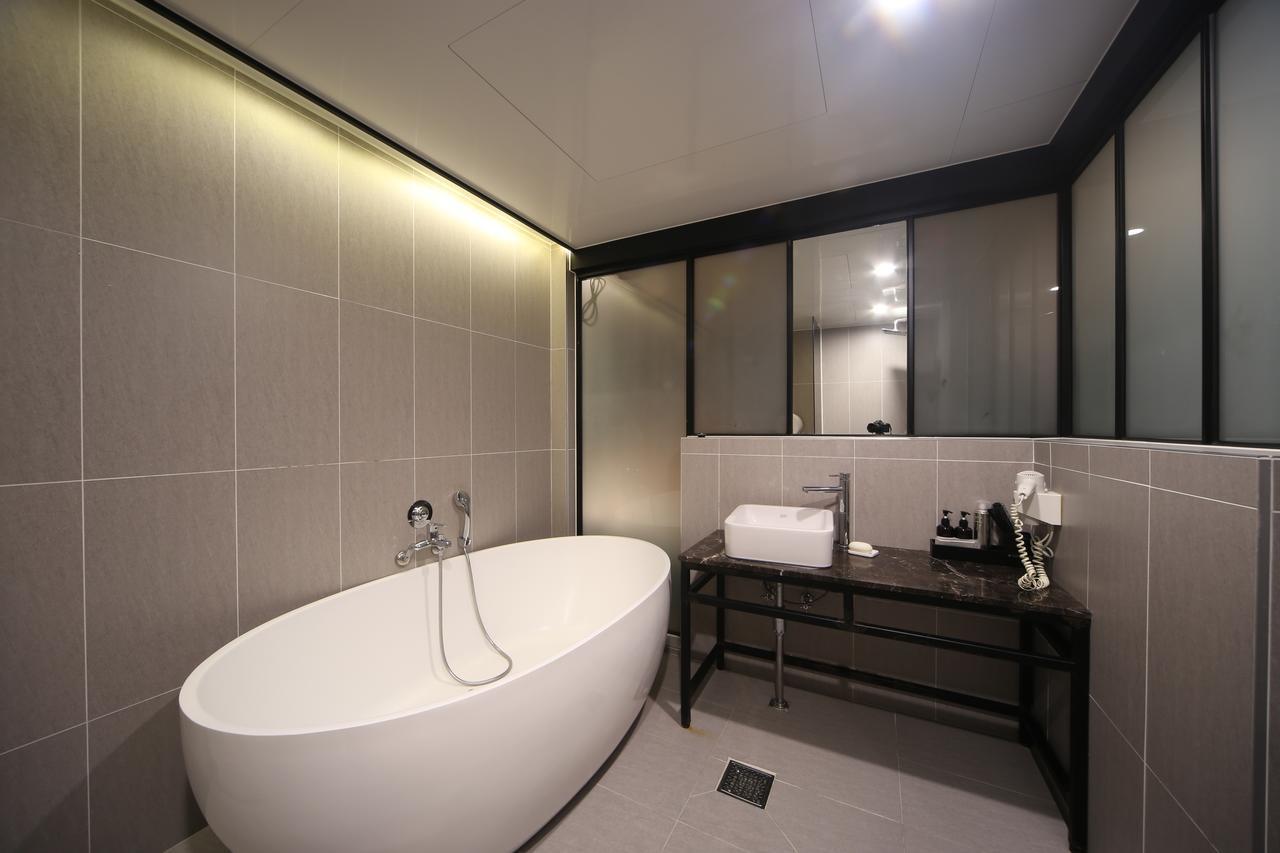 Dublin Hotel Busan Buitenkant foto